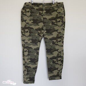 Old Navy Women's Pixie High Rise Camo Stretch Pants